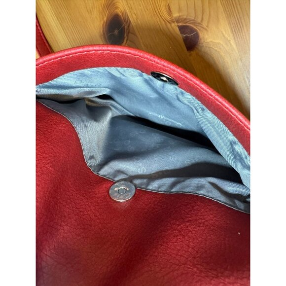 S-Q Vegan Leather Crossbody/Shoulder Bag Purse in Red With Zipper closures - Picture 7 of 9